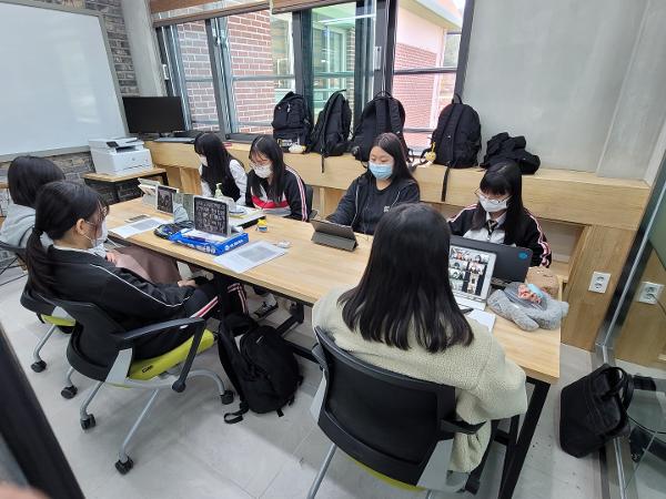 2021. 일본 마치다공립고등학교와 실시간 교류 